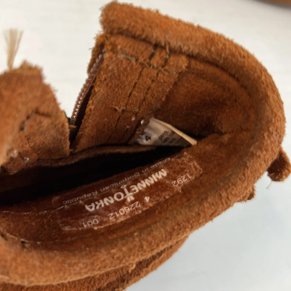 Minnetonka Ankle Moccasins Side Zip Size 4 Leather Double Fringe Used